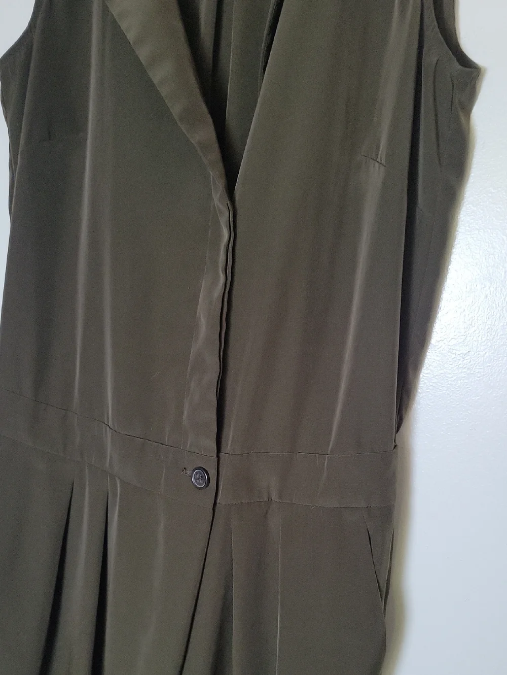 J Crew Trench Jumpsuit Sleeveless Army Green Silky Soft Button Top Classic 2